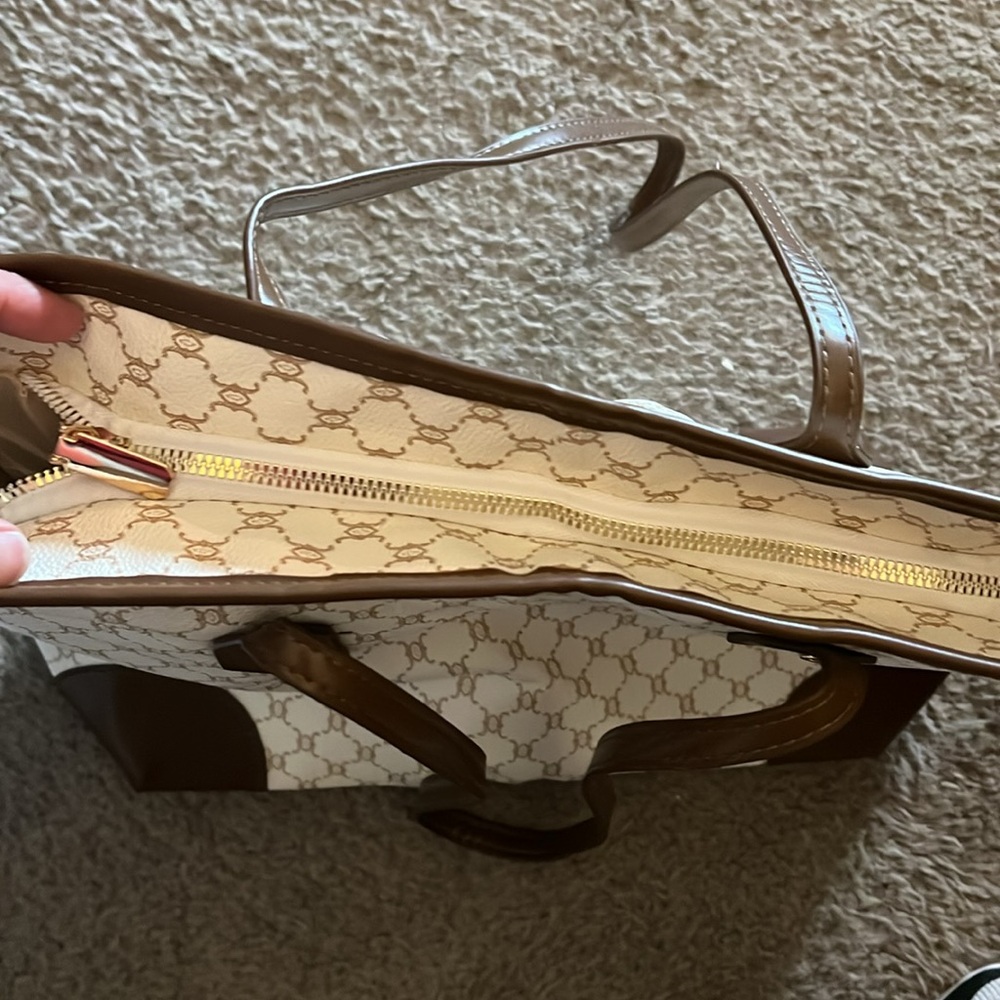 purse - Picture 4 of 4